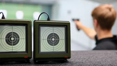 Żarowska szkoła dostała 79 450 zł. Powstanie laserowa strzelnica