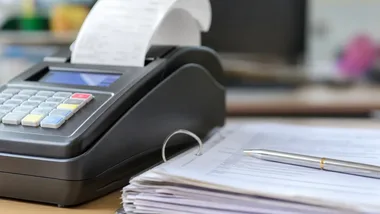 Firma może zarabiać i nie mieć pieniędzy. Tego pilnują przedsiębiorcy