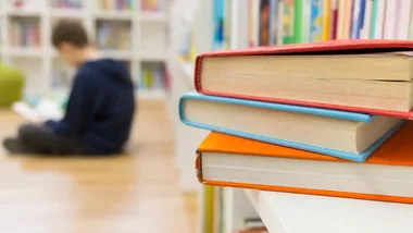 W Świdnicy dzieci zamieniły bibliotekę w wiejską zagrodę