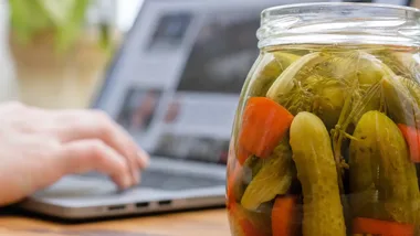 Wystawiła domowe przetwory, straciła blisko 10 tys. zł