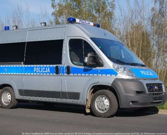 Policja Świdnica: Chciała sprzedać meble straciła blisko 7 tysięcy złotych