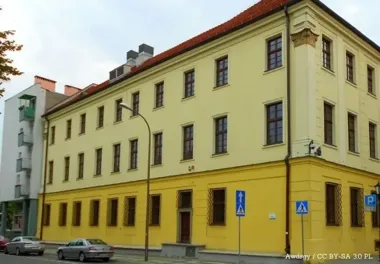 Uczniowie walczyli o tytuł Mistrza Pióra – jubileuszowy konkurs kaligrafii w Żarowie