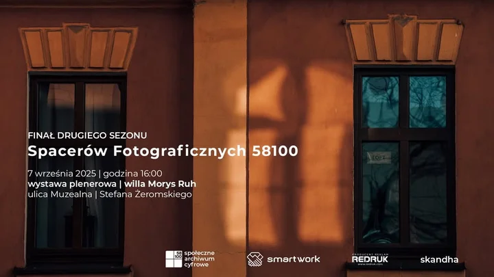 Obrazek przedstawia grafikę promocyjną wydarzenia Wystawa plenerowa podsumowująca drugi sezon Spacerów Fotograficznych 58100