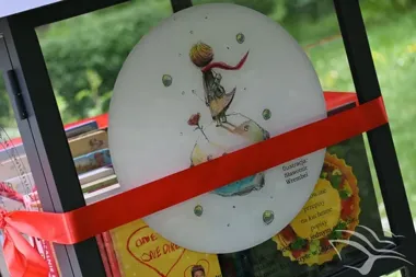 Mały Książę zamieszkał w Ogrodzie Różanym - Świdnica ma nową biblioteczkę