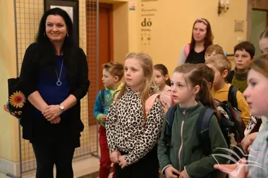 Dzieci z Police nad Metují odwiedziły Świdnicę - biblioteka, skarb i muzealne podróże