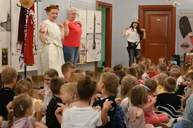 Świdnicka biblioteka zamienia się w peron do podróży z M. Šaškiem