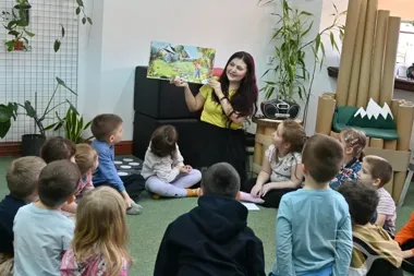 W świdnickiej bibliotece dzieci odkrywały świat łąki i pszczół