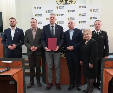 OSP Burkatów z dużym wsparciem. 150 tys. zł na nowy wóz strażacki