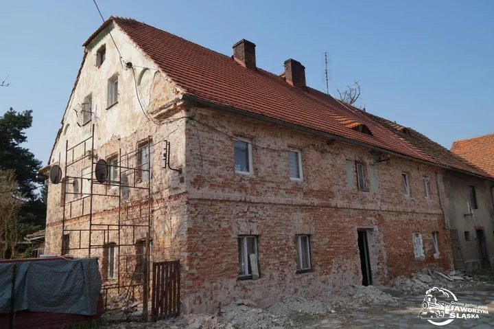 Budynki komunalne w Nowym Jaworowie i Witkowie przechodzą pełną przemianę