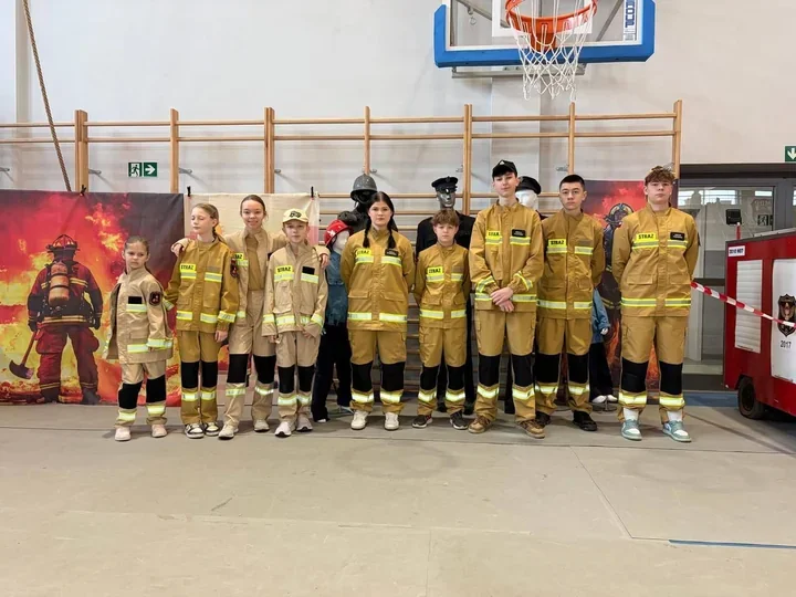 Strażacka rywalizacja rozgrzała halę w Jaworzynie Śląskiej