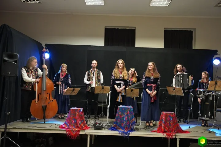 Wieczór z Chopinem i Moniuszką – MOKOSZA zagrała na stadionie