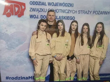 Młode strażaczki z Jaworzyny Śląskiej wchodzą do wojewódzkiej czołówki