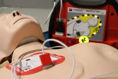 Bezpłatne szkolenie z pierwszej pomocy w Bolesławicach. Będzie też AED