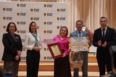 Sołtysi z gminy nagrodzeni – Pastuchów triumfuje, 28 lat pracy docenione