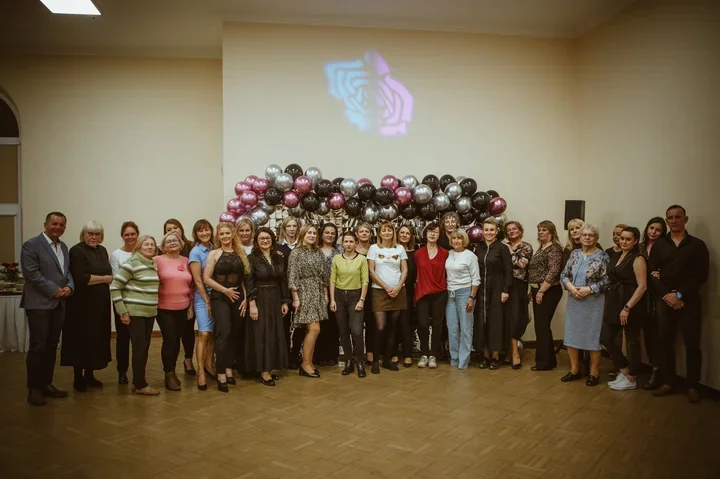 Bachata, kino na leżakach i sesje zdjęciowe – gmina świętowała Dzień Kobiet