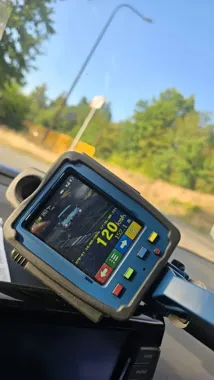 BMW pędziło 120 km/h przez Świdnicę. Kierowca zapłaci 4000 zł