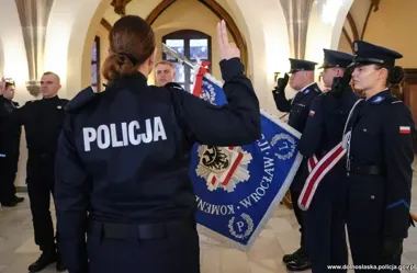 Po ślubowaniu we Wrocławiu - Świdnica zyskała dwóch nowych policjantów