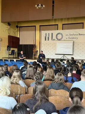 Sekundy od kary - młodzież w Świdnicy usłyszała o cyberzagrożeniach