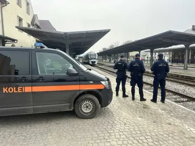 Patrole zatrzymały się przy torach i skupach złomu. Chodzi o kolejową kradzież