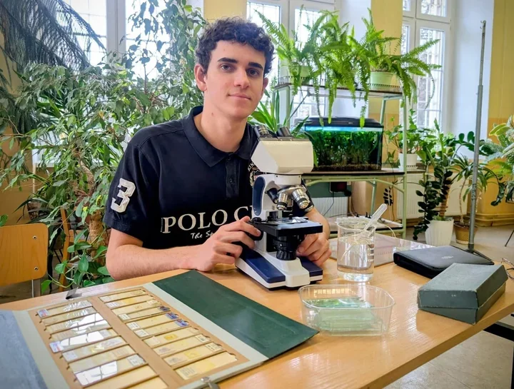 Uczeń III LO w Świdnicy wszedł do ścisłego finału olimpiady biologicznej