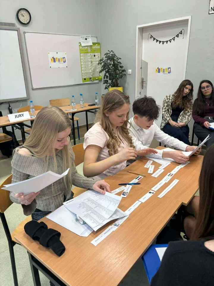 Krebsomania wróciła do II LO i od razu postawiła młodszych uczniów na nogi