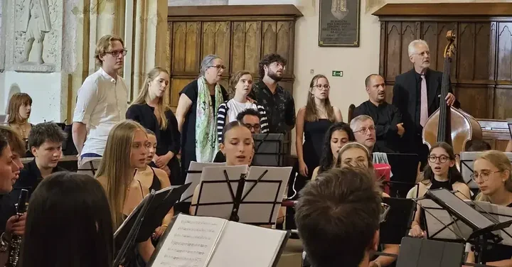 Od Karmelu po bazylikę. Młodzi muzycy połączyli Strzegom dźwiękiem