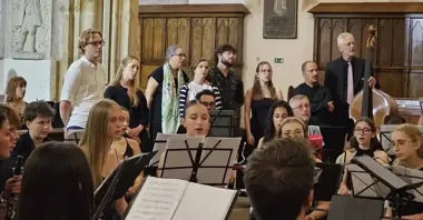 Od Karmelu po bazylikę. Młodzi muzycy połączyli Strzegom dźwiękiem