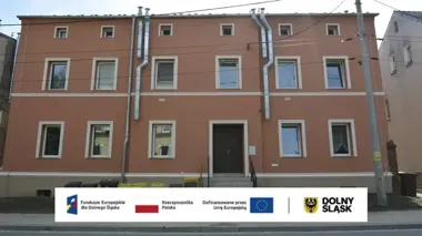 Trzy gminne budynki mieszkalne po termomodernizacji za 3,4 mln zł
